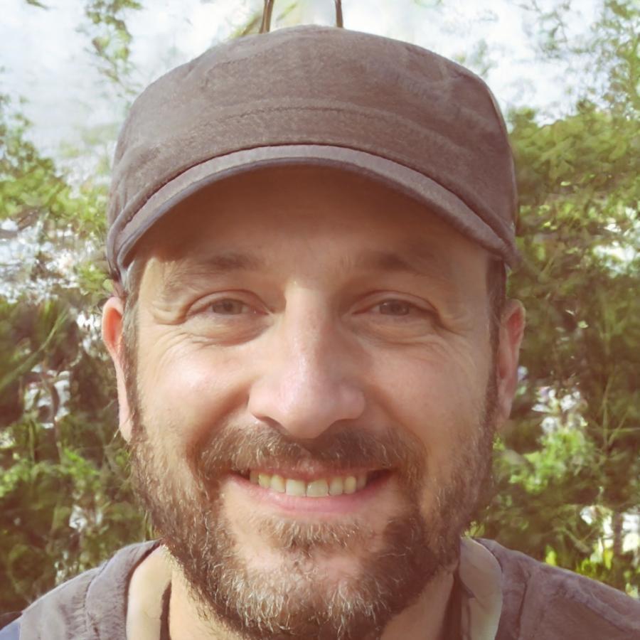 Portrait d'Étienne Beaumont, directeur de l'analyse financière